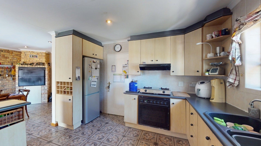 3 Bedroom Property for Sale in Summerstrand Eastern Cape